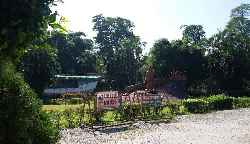 Teesta Udyan, Jalpaiguri, West Bengal - Vushii.com Teesta Udyan, Jalpaiguri, West Bengal - Vushii.com